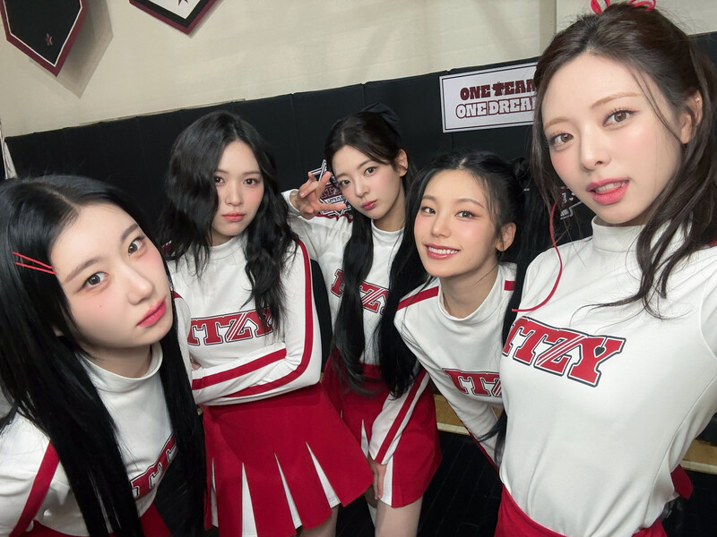ITZY photo