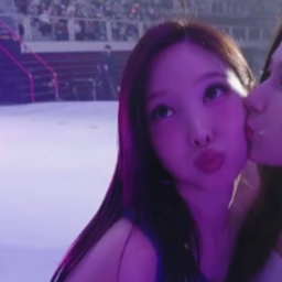 Nayeon gallery image