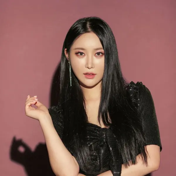 Minyoung gallery image