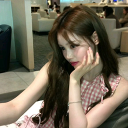 Jeong Saebi gallery image