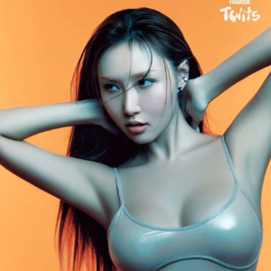 Hwasa gallery image