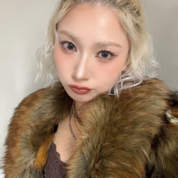 Momoka gallery image