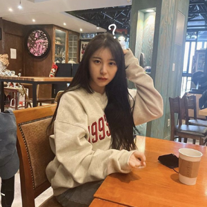 Chaeyeon gallery image