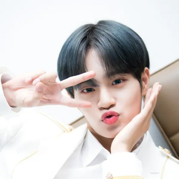 Daehwi gallery image