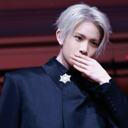 Heeseung gallery image