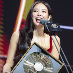 Jennie gallery image