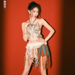 Long Yunzhu gallery image