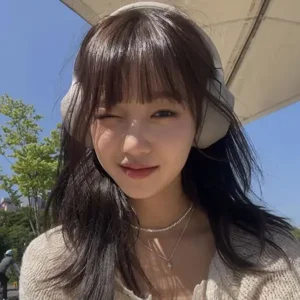 Yoojung gallery image