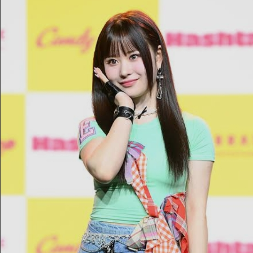 Yuina gallery image