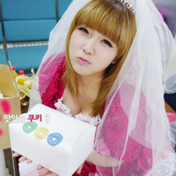 Hyunyoung gallery image