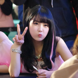 Hyunyoung gallery image