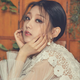 Yein gallery image