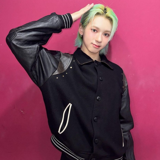 Hee gallery image