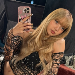 Lalisa gallery image