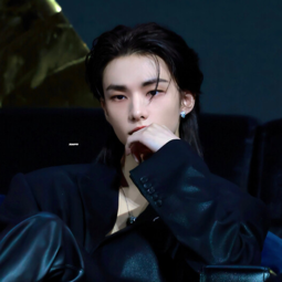 Hyunjin gallery image