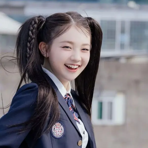 Kwak YeonJi gallery image