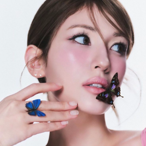 Jeon Somi gallery image