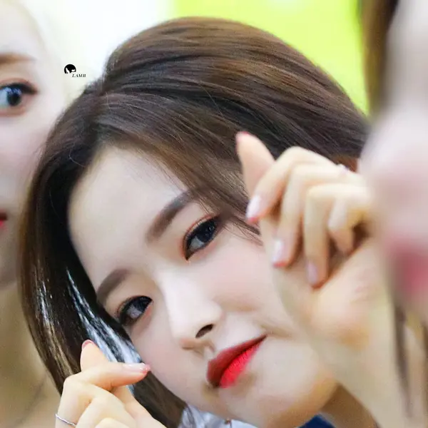 Olivia Hye gallery image