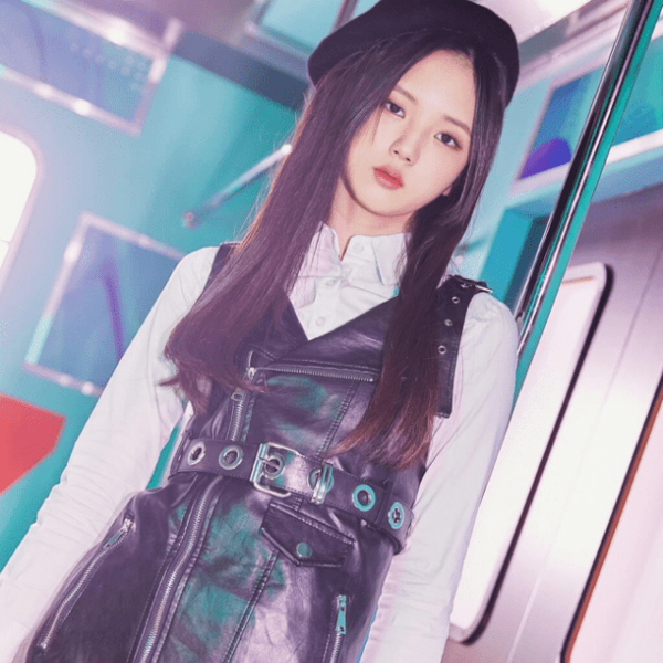 Lee JiWoo gallery image