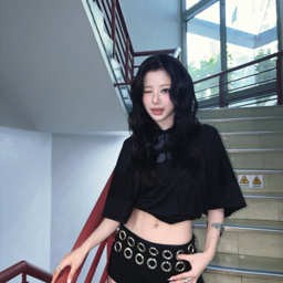 Chloe Young gallery image