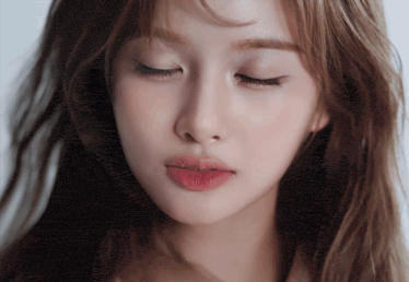 Sullyoon gif