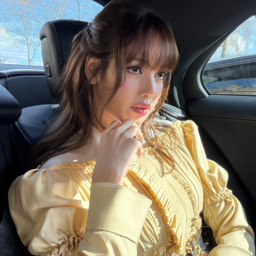 Lalisa gallery image