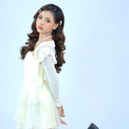 Vanesya gallery image