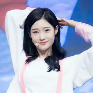 Chaeyeon gallery image