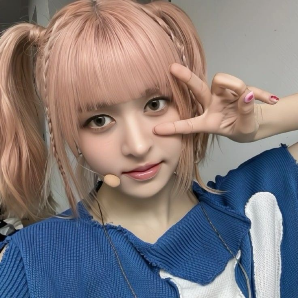 Lily gallery image