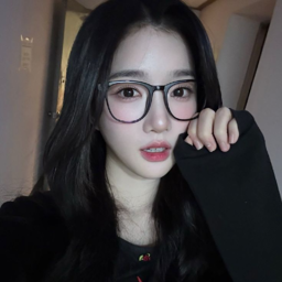 Kim YooYeon gallery image