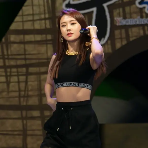 Larawan sa gallery ni Gayoon