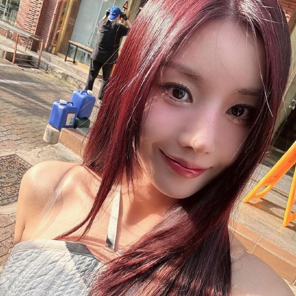 Eunbi gallery image