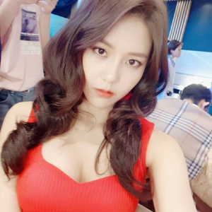 Shin Hyejeong gallery image