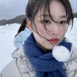 Hyunjin gallery image