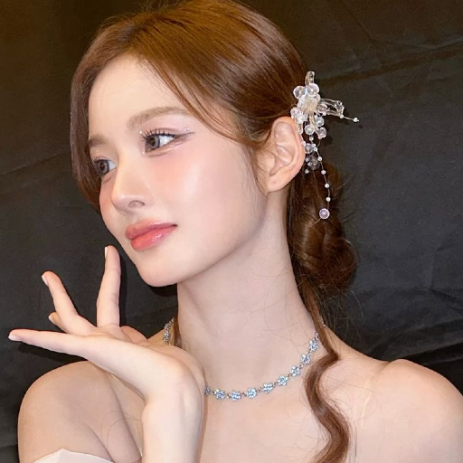 Sullyoon gallery image