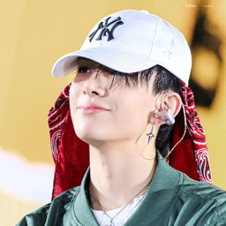 Heeseung gallery image