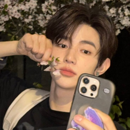 Zhang Hao gallery image