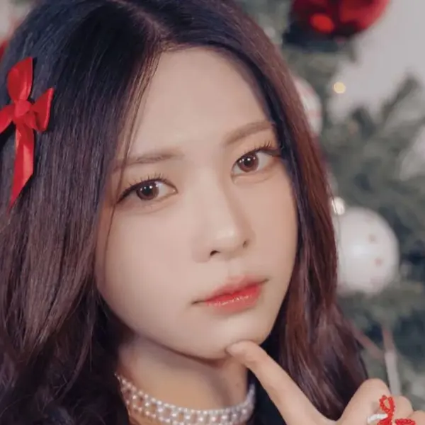 DaHyun gallery image