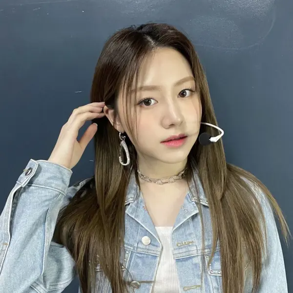 Dahyun gallery image