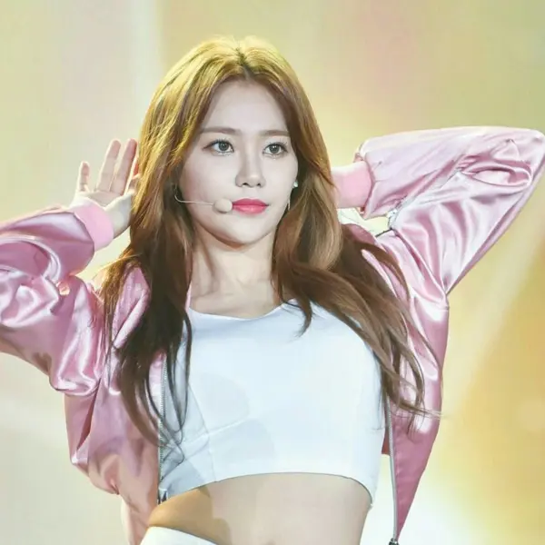 Seo Yuna gallery image