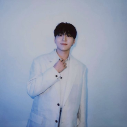 Seungkwan gallery image