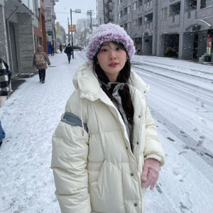 Jiyoung gallery image