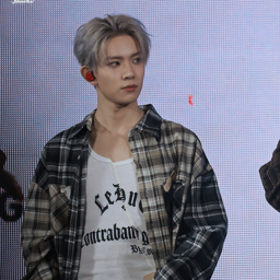 Heeseung gallery image