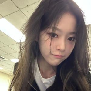 HyunJin gallery image