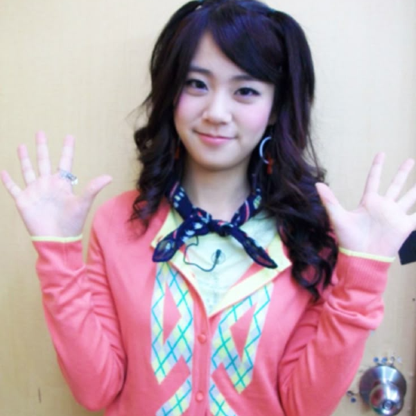Seungyeon gallery image