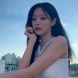 Hyunjin gallery image