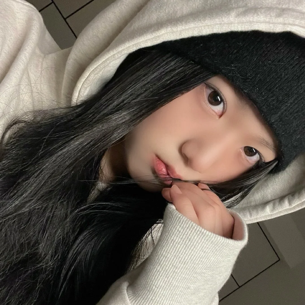 Yoon Jiyoon gallery image