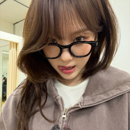 Chaehyun gallery image