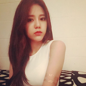 Shin Hyejeong gallery image