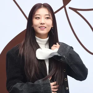 Seungyeon gallery image